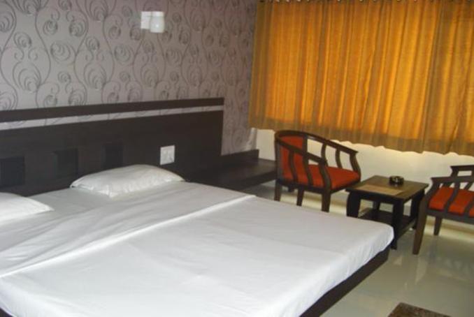 Hotel Savshanti Towers
